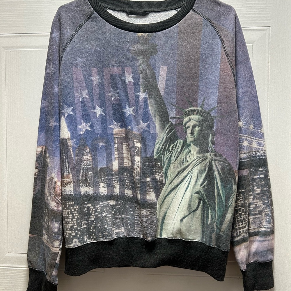 Urban Heritage NYC Graphic Crewneck Sweater